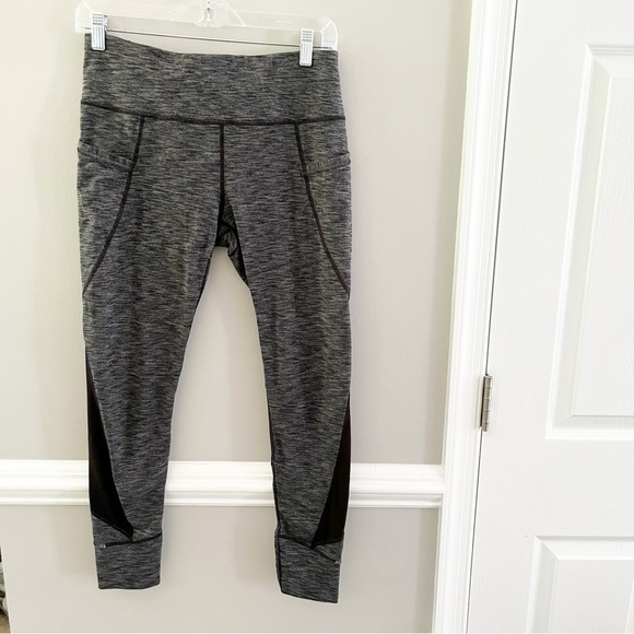 Athleta Women’s Relay Tight 2.0 Leggings Pants Heather Gray Size Medium - Picture 1 of 7